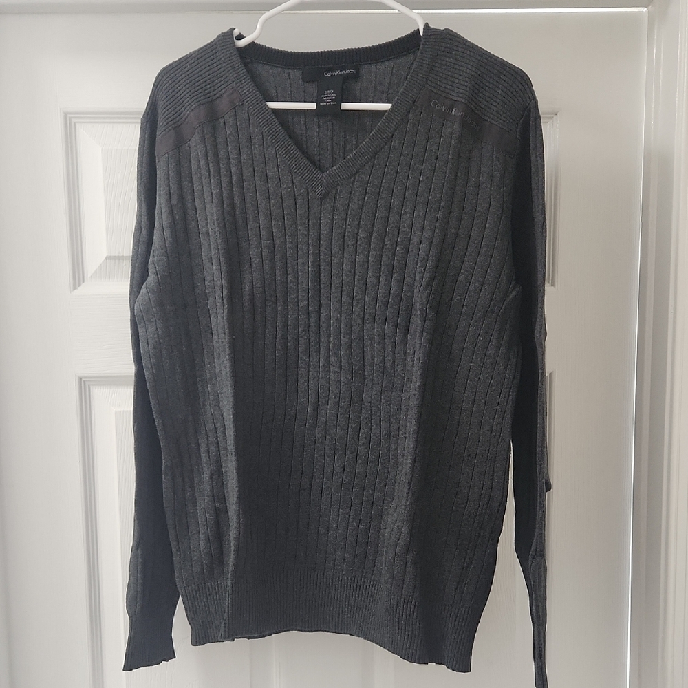 Calvin Klein Gray V-Neck Sweater with Ribbed Texture